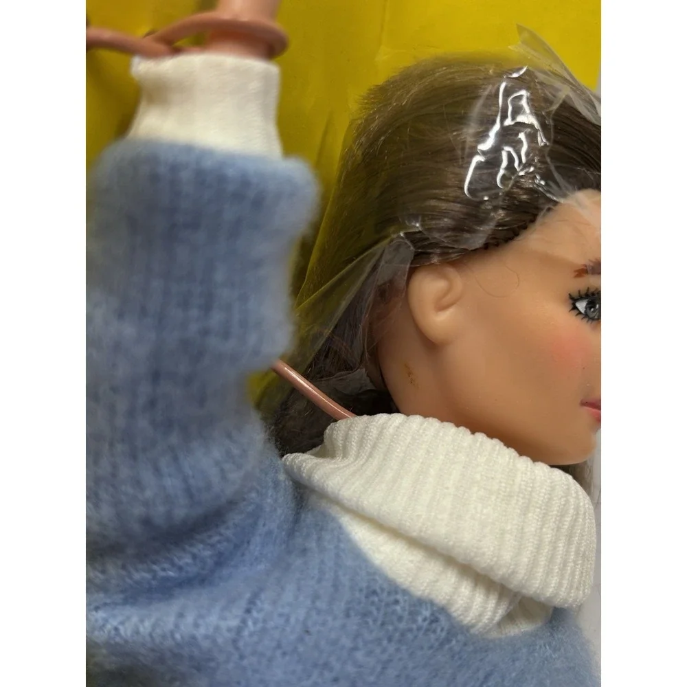 Vintage 1982 Brooke Shields Teenage Doll Fully Posable w/ Brush Ring LJN  #8833